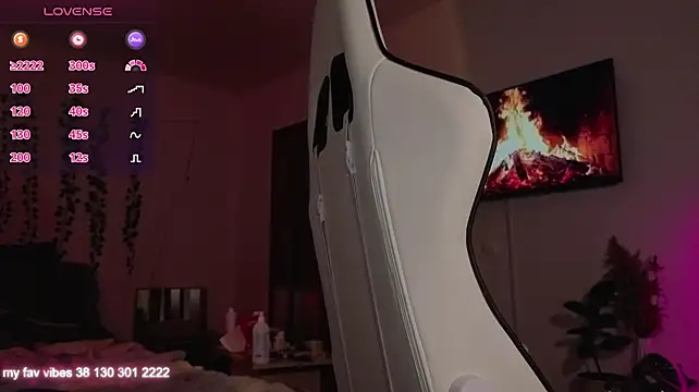 Juliette_Sunshine - sucking toes show