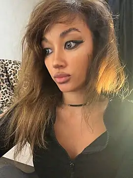 Lissa_kissyou - Fucking a dildo while squatting+video