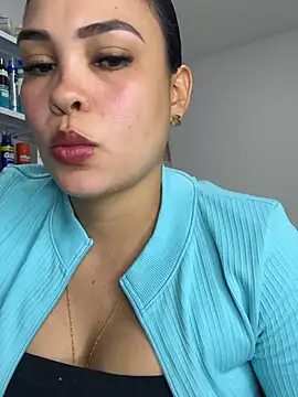 FOX_LATINA - FUCK ME HARD IN STORE 🤫😈