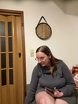BadGirl-Energy - 🍒Show My BIG Tits in Bra + Massage It!