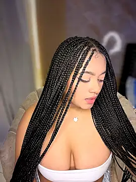 Saraa_M - spanks my ass