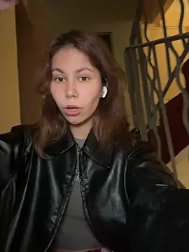 MilkKiss - underboobs + close up