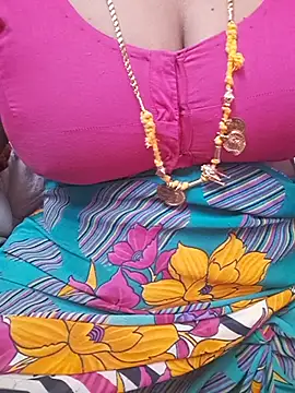 Tamil_Ammani - Boobs show😜😜😝🥰🔥🔥🔥