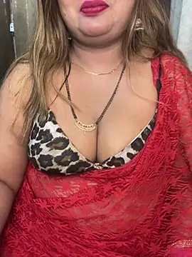 Lovely-Geet - OILY ASS
