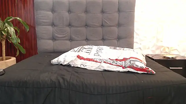 Samantha_bc1 - break small pussy with big dildo
