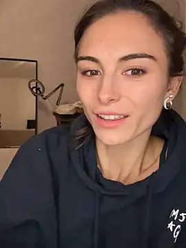 SophiiaStarr - Wiggle my Ass 💦🔥