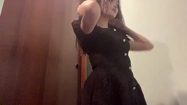JerriePatches - Show my lips close cam and show tonguage