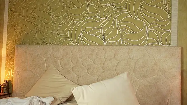 MillaBlis - Spank my ass x10 / twerk