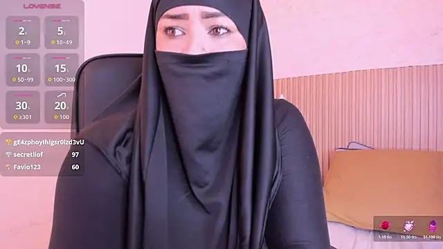 Layla_arabelle - slap boobs and saliva