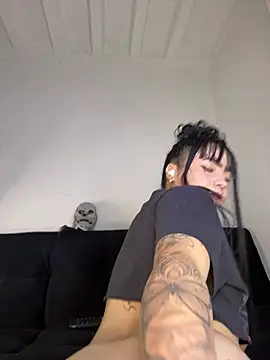 __itsbambi - 4 fingers in my ass 🍑💦
