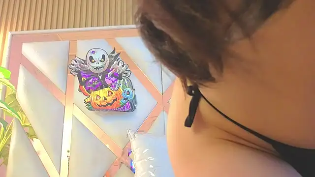 RaeDoll_t - suck finger