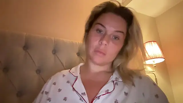 Erincheshire - LT GETS SNAP & 2 SEX TAPES