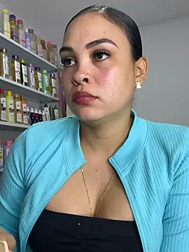 FOX_LATINA - FUCK ME HARD IN STORE 🤫😈