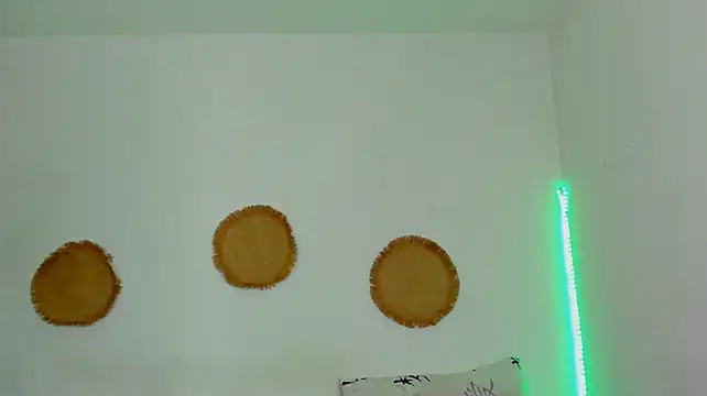 Itzhiw_lee - Fuck pmy pussy with my toy