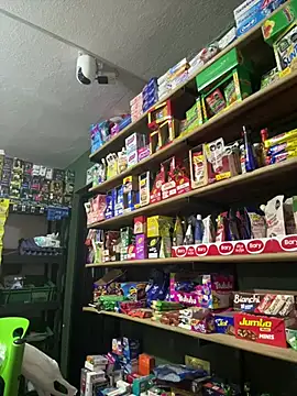 Lannabellx - Play with my boobs in the market 🤫