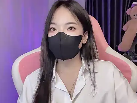 Julie_Ulie - Hôm nay khum Dâm Khum Đĩ chỉ nhận🌺20/10