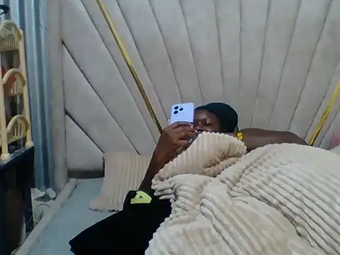 Nyashbaby22 - finger pussy and go live on cam💋😛