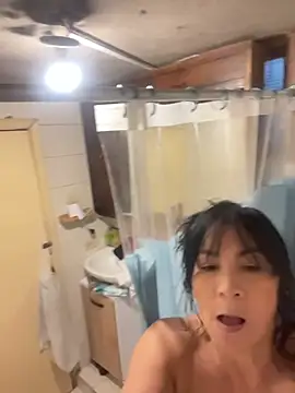 _Pamela04 - 2 fingers in my asshole in bar 🍑