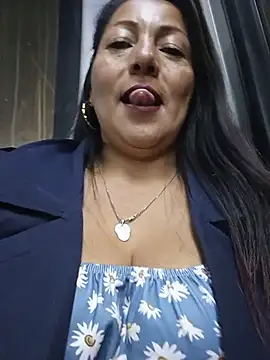 Misshot_02 - Show de titis 🍒 In public oil