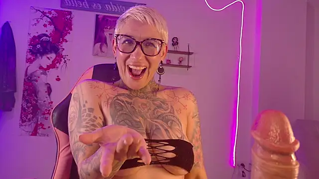 Everlyn_Sex - play tits +blowjob