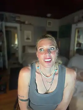 Glamazing - Dildo Tease 3 min