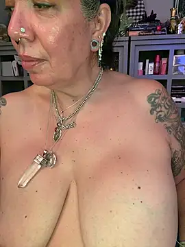 Dieseldame1313 - Hey guys topless dance