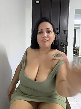 AliceeJoness_ - I wanna see you explode, baby 😈💦