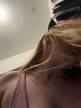 Peachyparisss - Sloppy head sucking dildo