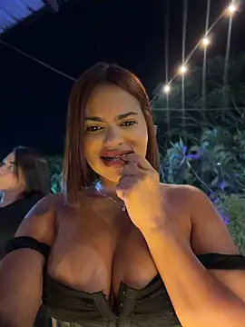 Irina_Velvett - Flahs tits in públic 😈💋