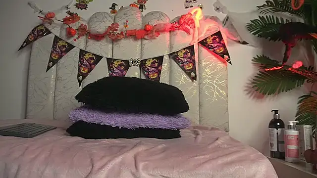 Mia_sweetie1 - twerk + spanks assx4🍑🍒