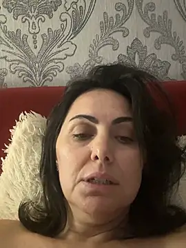 Emma_roqueen - Single QUEEN looking for a faithful slav