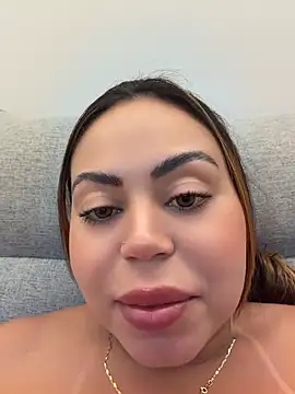 LariiHotWife - Peladinha