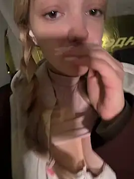 Elsawhere - GO TOPLESS under coat UBER🚕+ LT🔞 VIDEO