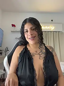 Shurabig - I play with my pussy