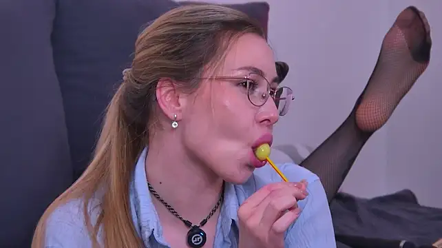 SaraBlack- - fingering