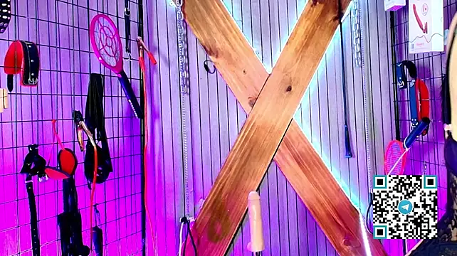 Bellatrix_mistres_bdsm - 30 spanks very hard wiith shovel in ass