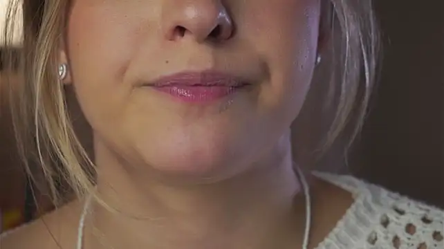 LoveSeekins - tease my nipples through the fabric