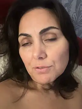 Emma_roqueen - Single QUEEN looking for a faithful slav