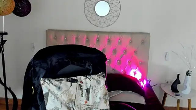 Gabriella__live - show tits + oil