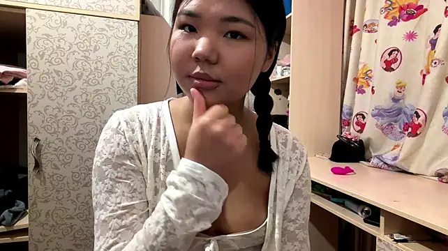 JohannaMickiewicz - 5-Minute Topless Yoga