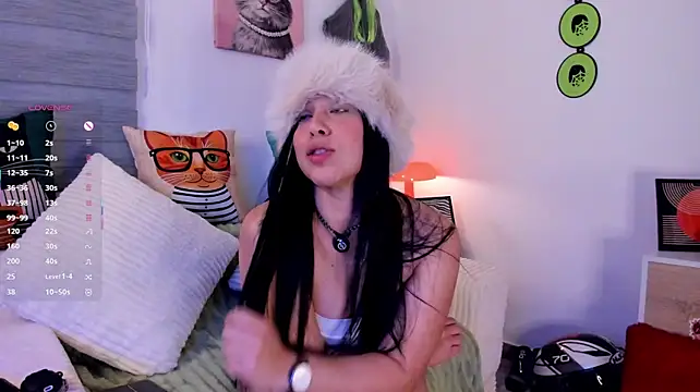 Gigi-bom - naked and dildo in pussy