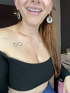 Samara-kitty - show ass in my window