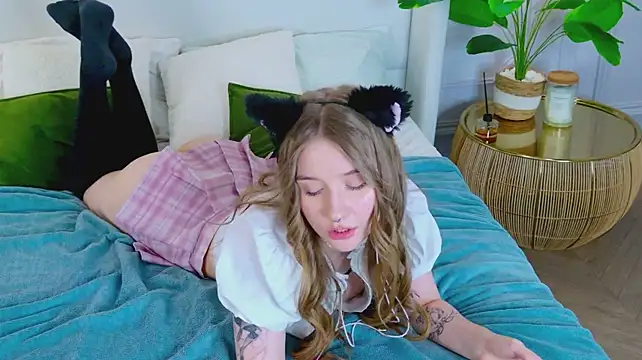 Flora_DeVille - make my ass red?