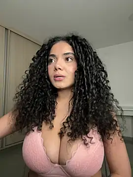 Curlyierr - UNDRESS AND GET NAKED