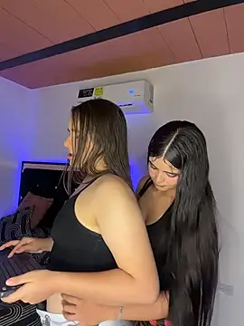Zow_ - 🎀 FRENCH KISS + SHOW PUSSY BOTH 🎀