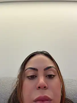 LariiHotWife - Peladinha