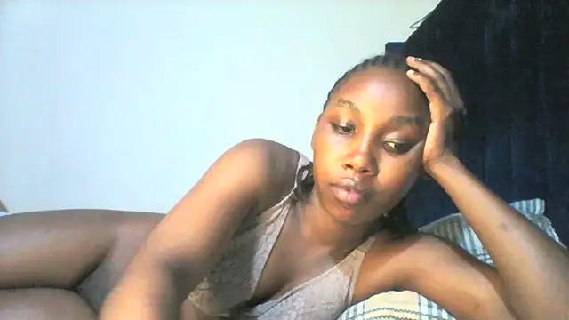 Bessy_Beee