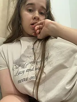HornyGirlH - SHOW PUSSY