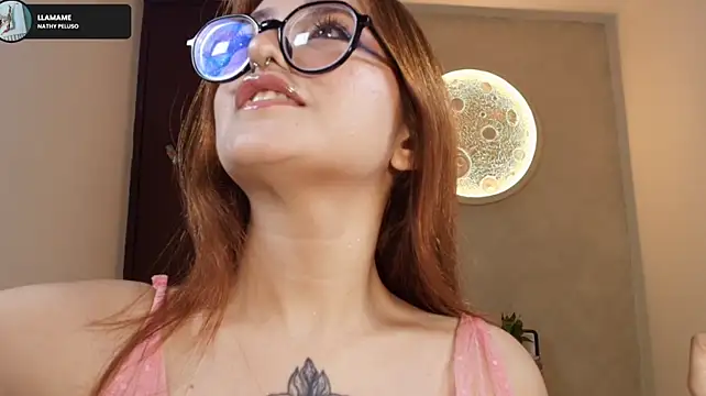 SweetJennaa - Make my pussy shine PUTTING OIL ON IT