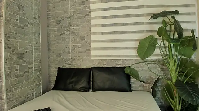 BiancaRoyalle - Open and Fingering Pussy - Close UP! 🌸